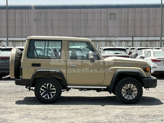 中东版2025款 丰田酷路泽LC71 2.8T 柴油