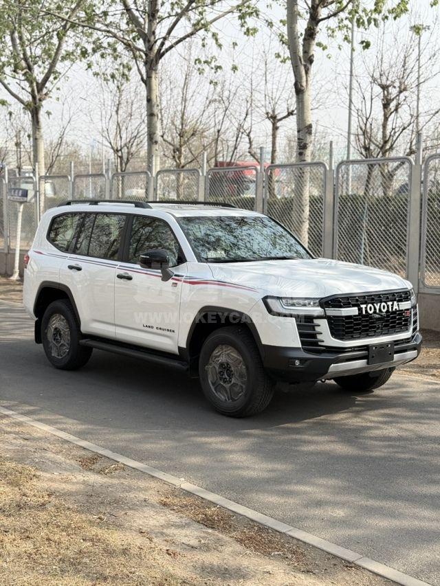 中东版2025款 丰田酷路泽3500 3.5T GR-Sport
