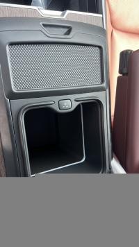 路虎揽胜行政3.0汽油