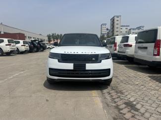 2025款 路虎揽胜3.0T P400 汽油 SE 标轴 联系方式：15522748577 （同微信）可视频验车 大商无欺 无隐藏消费