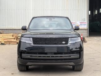 2025款 路虎揽胜3.0T P400 汽油 SE 标轴 联系方式：15522748577 （同微信）可视频验车 大商无欺 无隐藏消费