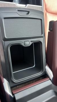 路虎揽胜行政3.0汽油