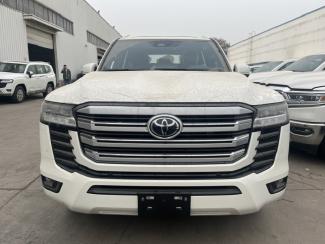 2025款 丰田酷路泽4000 4.0L GX-R 8气 20轮 真皮 15522766119（同微信）可视频验车 价格变动快 欢迎电话咨询现车情况