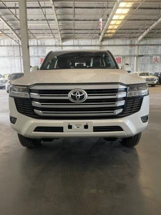 2025款 丰田酷路泽4000 4.0L GX-R 8气 18轮 丝绒 15522766119（同微信）可视频验车 价格变动快 欢迎电话咨询现车情况