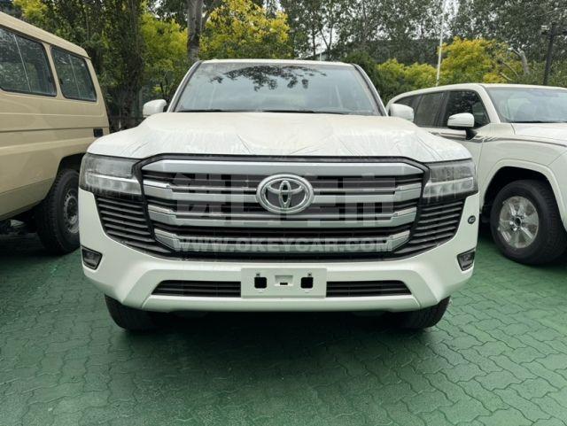 中东版2025款 丰田酷路泽4000 4.0L GX-R 4气 18轮 无窗