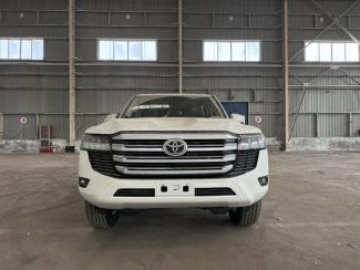 2025款 丰田酷路泽4000 4.0L GX-R 8气 18轮 丝绒 联系电话：15122349933 敬业 {同微信} 可零首付 定金发车 大商无欺 无隐藏消费