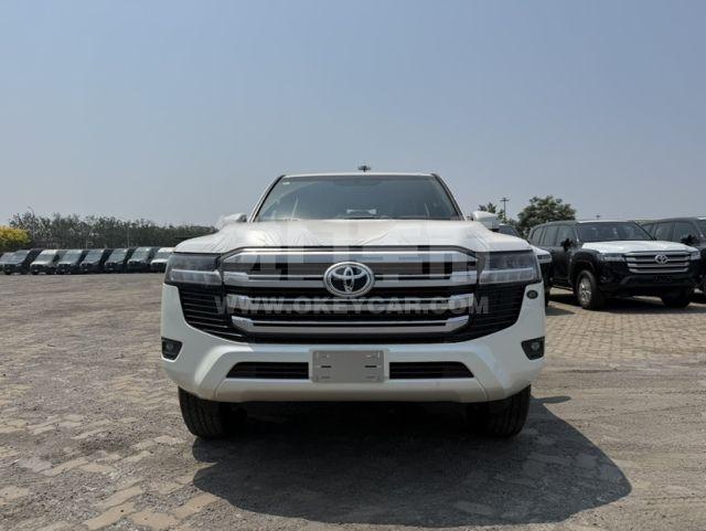 中东版2025款 丰田酷路泽4000 4.0L GX-R 8气 18轮 丝绒