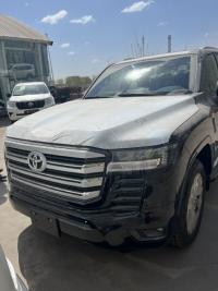 2025款 丰田酷路泽4000 4.0L GX-R 8气 20轮 真皮