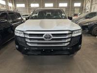 2025款 丰田酷路泽3500 3.5T GX-R 18轮 丝绒 8气 天窗