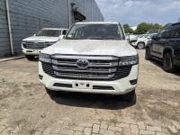 2025款 丰田酷路泽3500 3.5T GX-R 18轮 丝绒 8气 天窗