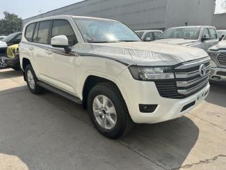 2025款 丰田酷路泽3500 3.5T GX-R 18轮 丝绒 8气 天窗 联系方式：杨经理 13132141235（同微信）可视频验车 价格变动快 欢迎电话咨询现车情况