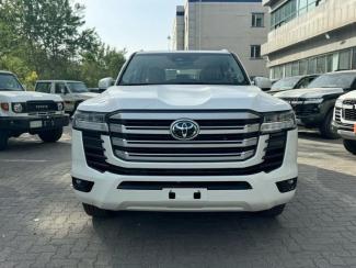 2025款 丰田酷路泽3500 3.5T GX-R 20轮 JBL 前通风 雷测 High科威特 联系电话：15122349933 敬业 {同微信} 可零首付 定金发车 大商无欺 无隐藏消费