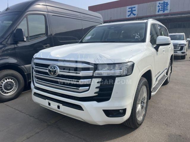 中东版2025款 丰田酷路泽3500 3.5T GX-R 20轮 JBL 前通风 雷测 High科威特
