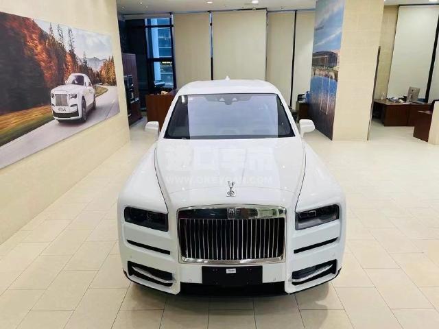 欧版2024款 劳斯莱斯库里南(Cullinan) 6.7T 标准型