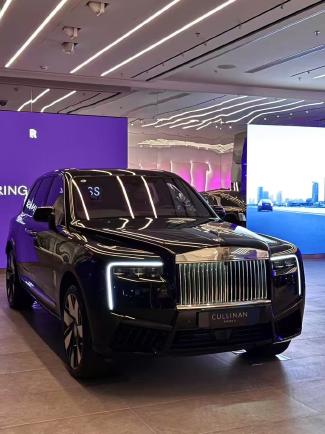2025款 劳斯莱斯库里南 6.7T 标准型 保税区最大商家（定金开票/定金发车）平行进口车试点企业
