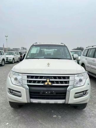2022款 三菱帕杰罗V93 3.0L GLS 织物 天津港最低报价 15222871625 宋经理（同微信）