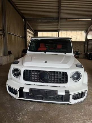 2025款 奔驰G63 保税区最大商家（定金开票/定金发车）平行进口车试点企业