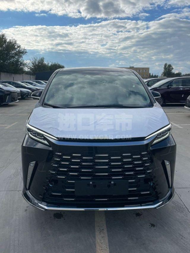 欧版2025款 雷克萨斯LM350h 2.5L 四座