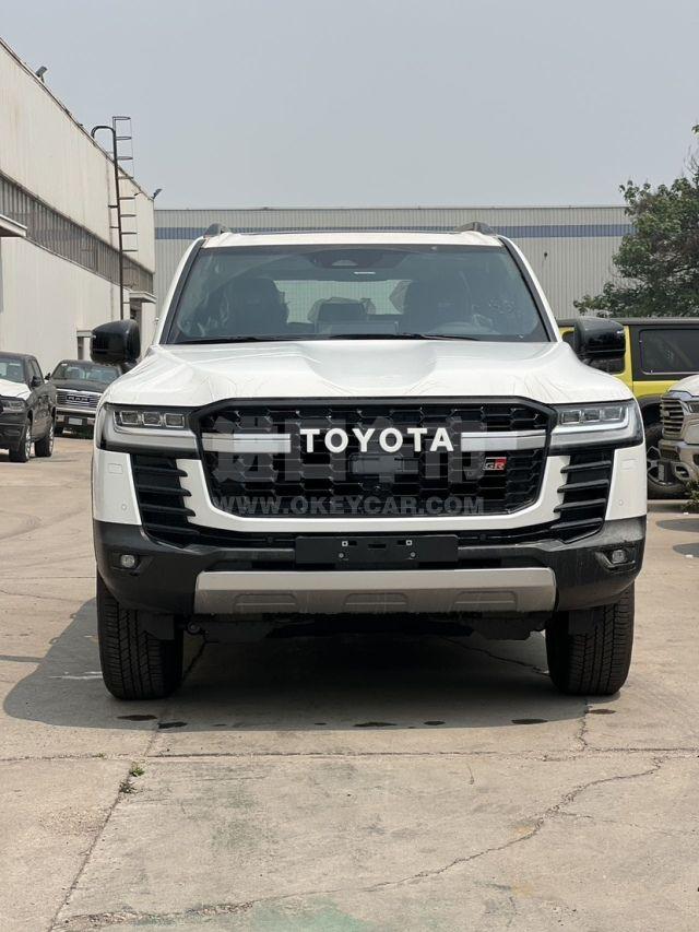 中东版2025款 丰田酷路泽3500 3.5T GR-Sport