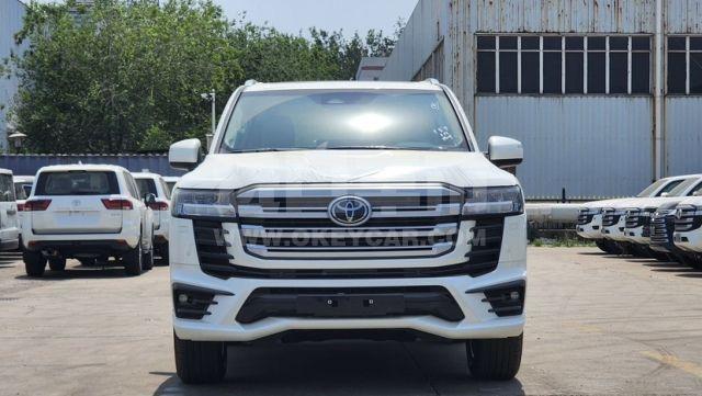 中东版2025款 丰田酷路泽3500 3.5T GX-R 20轮 JBL 前通风 雷测 High科威特
