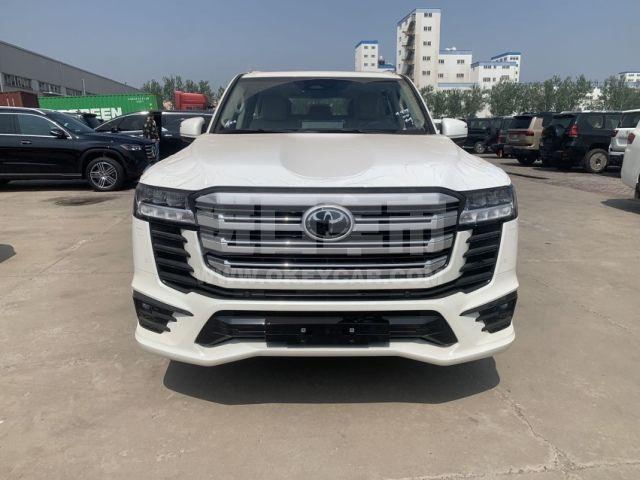 中东版2025款 丰田酷路泽3500 3.5T GX-R 20轮 JBL 前通风 雷测 High科威特