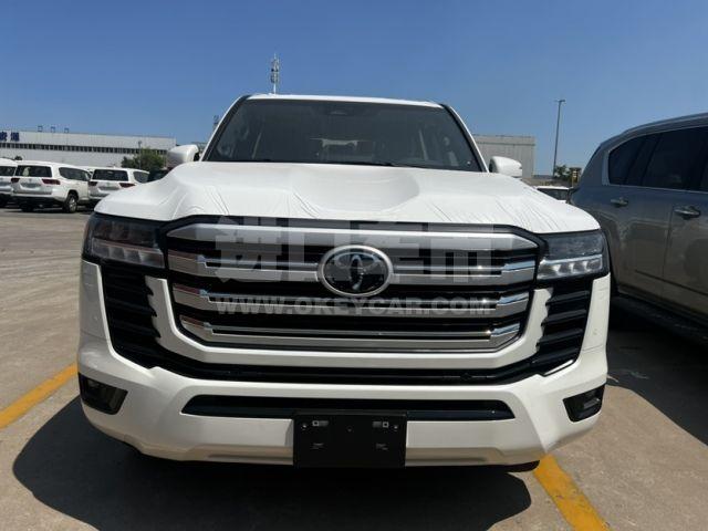 中东版2025款 丰田酷路泽3500 3.5T GX-R 20轮 JBL 前通风 雷测 High科威特