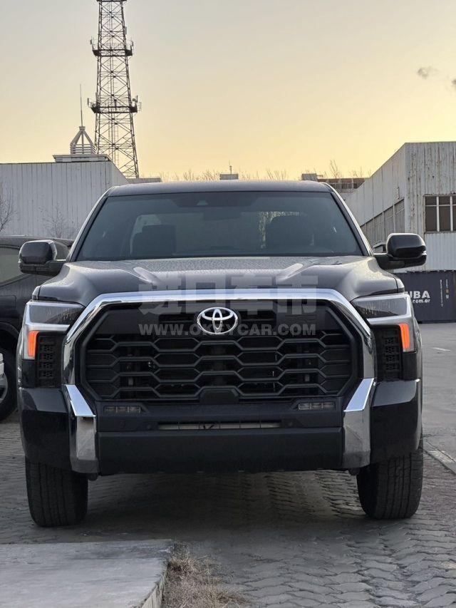 加版2025款 丰田坦途 3.5T 四门 SR TRD Off road越野