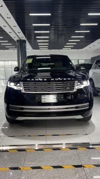 2024款 路虎揽胜行政3.0汽油 3.0T P400 汽油 创世长轴