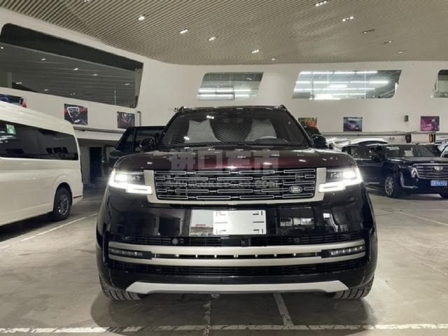 美规2023款 路虎揽胜行政 3.0T 皇家一号 5.98米