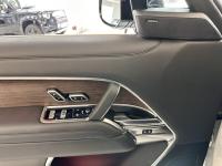 路虎揽胜行政3.0汽油