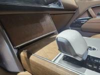 路虎揽胜行政4.4汽油