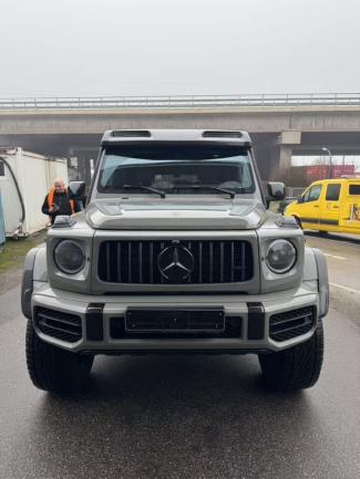 2023款 奔驰G63 4x4² 保税区最大商家（定金开票/定金发车）平行进口车试点企业