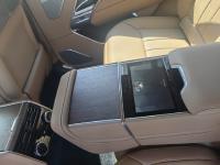 路虎揽胜行政3.0汽油