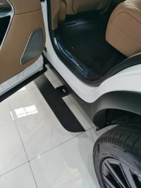 路虎揽胜行政3.0汽油