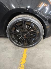 路虎揽胜行政3.0汽油