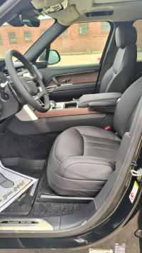 路虎揽胜行政3.0汽油