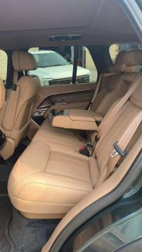 路虎揽胜行政3.0汽油