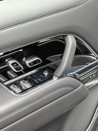 路虎揽胜行政3.0汽油