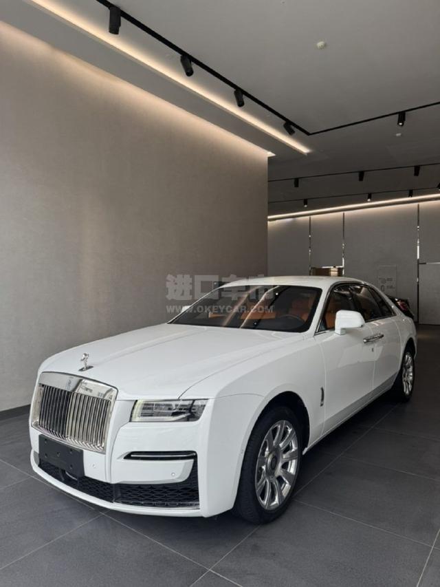 欧版2024款 劳斯莱斯古思特 6.7T 标准轴距版