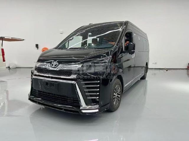 中东版2025款 丰田海狮3.5L 自动 高顶长轴 双侧门