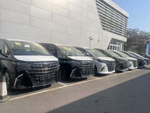 欧版2025款 丰田埃尔法 2.5L 油电混动 四驱 韩版