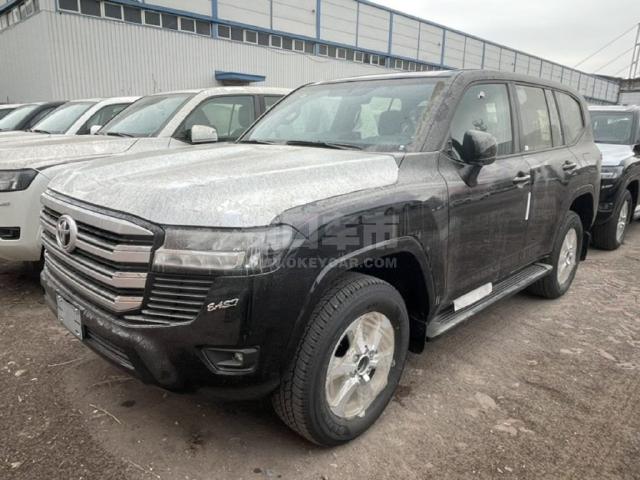中东版2025款 丰田酷路泽4000 4.0L GX-R 4气 18轮 无窗
