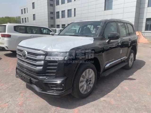 中东版2025款 丰田酷路泽4000 4.0L GX-R 8气 20轮 真皮 (Modellista套件) 科威特