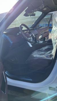 路虎揽胜行政4.4汽油