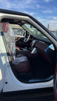 路虎揽胜行政4.4汽油