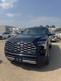 2025款 丰田红杉3.4T 混动 四驱 Capstone顶点