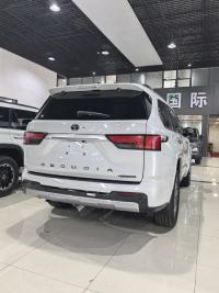 2025款 丰田红杉3.4T 混动 四驱 Capstone顶点