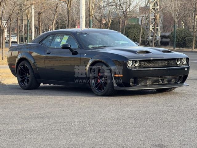 欧版2022款 道奇挑战者 6.2T SRT Hellcat Widebody宽体