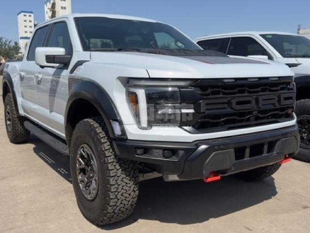 美规2025款 福特F150(猛禽) 5.2T 四门 Raptor猛禽 猛禽R包