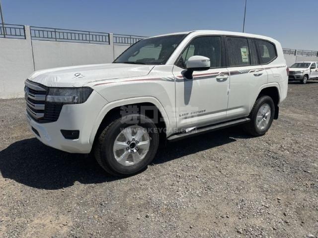 中东版2025款 丰田酷路泽4000 4.0L GX-R 4气 18轮 无窗